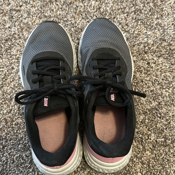 Nike Revolution Psychic Pink Running Sneakers Women's US 7.5 - Picture 5 of 9